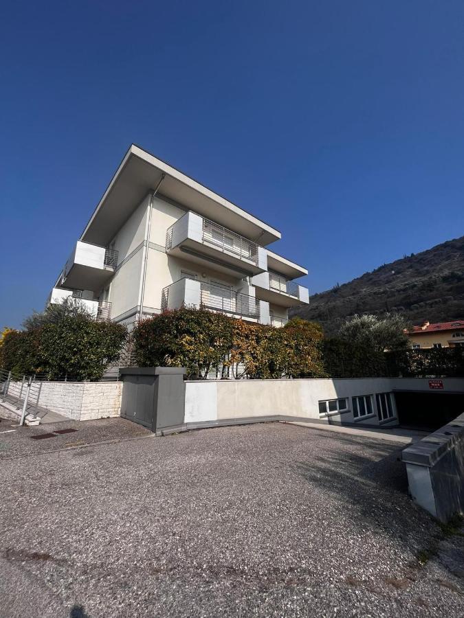 Garden & Pool Perugini Leilighet Torbole Sul Garda Eksteriør bilde