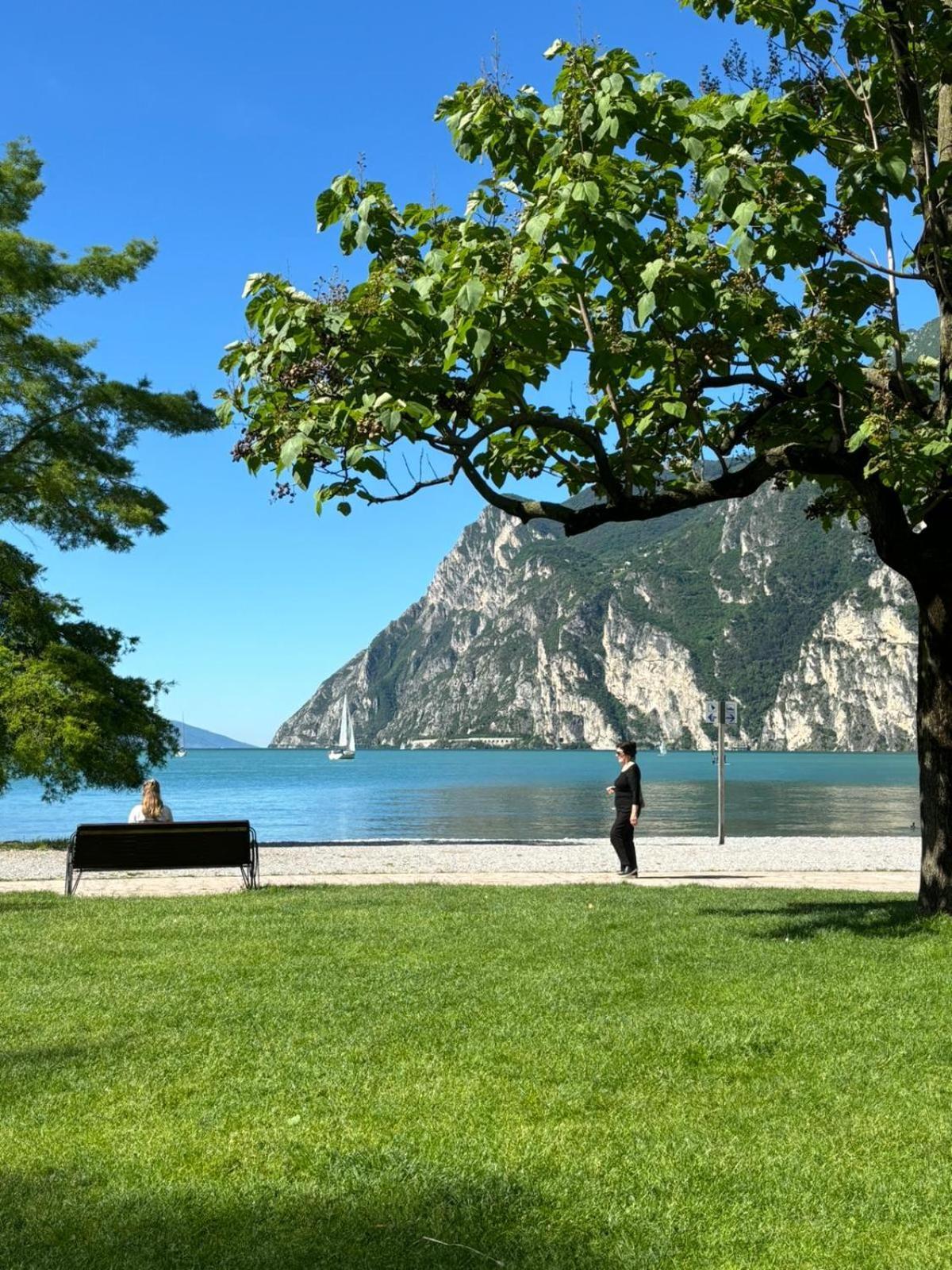 Garden & Pool Perugini Leilighet Torbole Sul Garda Eksteriør bilde